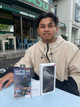 Load image into Gallery viewer, Apple iPhone - Ansuran Bulanan - Beli Sekarang Bayar Kemudian
Pelan Ansuran EasyPay Kad Debit - Cara Lebih Bijak Untuk Membuat Bayaran Bagi Pembelian Yang Anda Benar-Benar Inginkan
Tanpa Deposit, Tanpa Kad Credit
Beli Apa-Apa* Sahaja, Di Mana-Mana Jual
Nikmati Tempoh Ansuran Daripada 12, 24 Dan 36 Bulan
Pelan Ansuran Hanya Boleh Digunakan Untuk Urusan Pembelian Seperti Telefon Bimbit, Kamera, Aksesori Kereta, Komputer, Alatan Elektronik & Elektrik, GPS, Optik, Produk Kecantikan & Kesihatan, Kelengkapan Rum