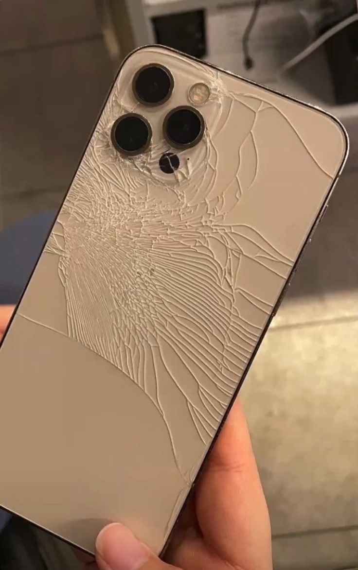 Apple iPhone Back Glass Damage Replacement [Express 30 Minutes Fix Time]