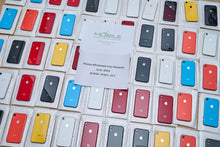 Load image into Gallery viewer, [Pre-owned/Second] Apple iPhone XR | 64GB • 128GB • 256GB
