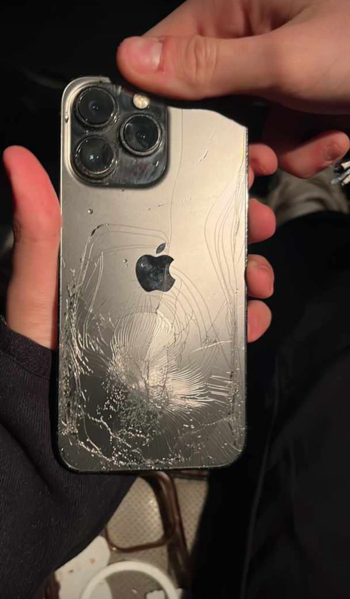 Apple iPhone Back Glass Damage Replacement [Express 30 Minutes Fix Time]