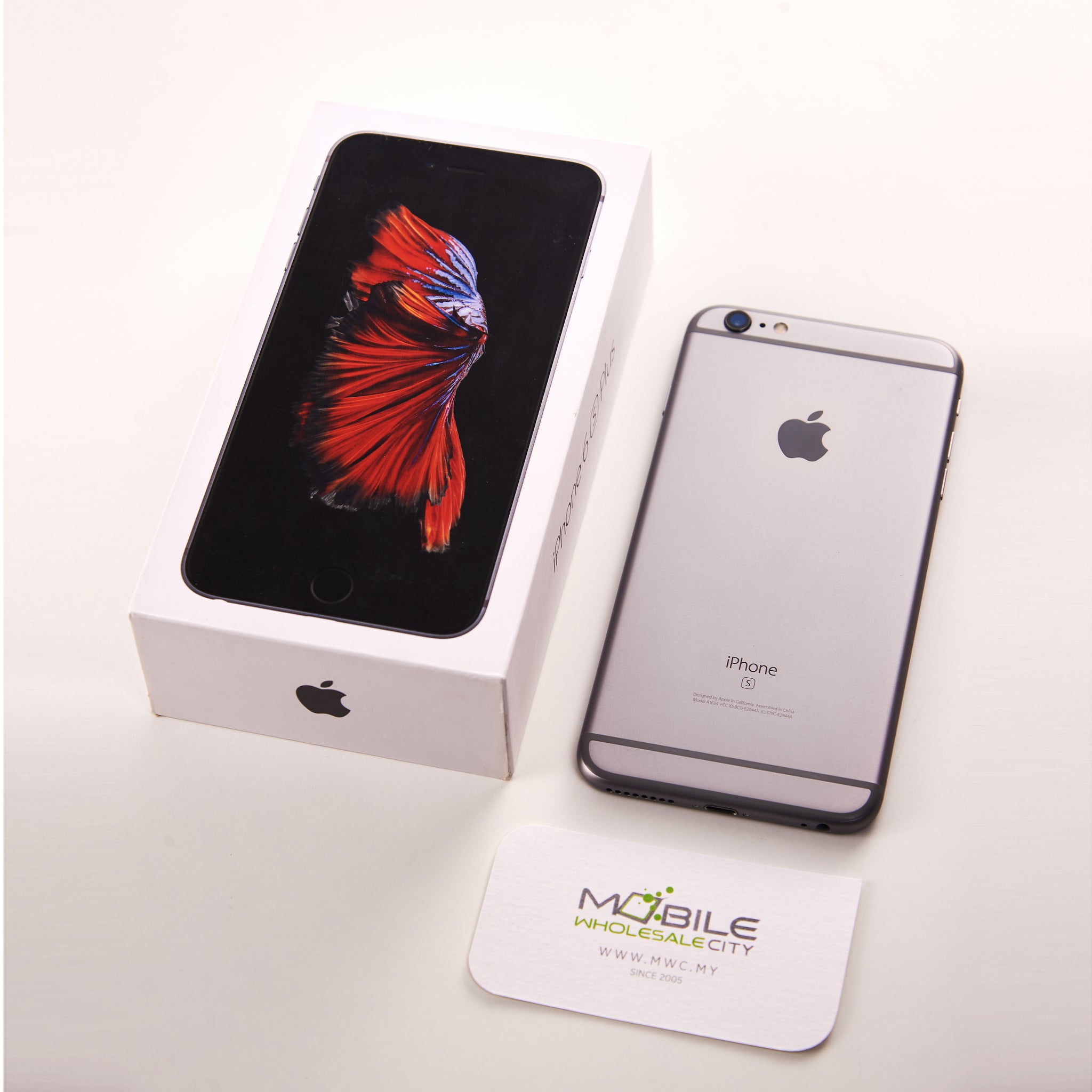 Apple iPhone 6s 64GB SIMフリー [スペースグレイ] 価格比較 - 価格.com